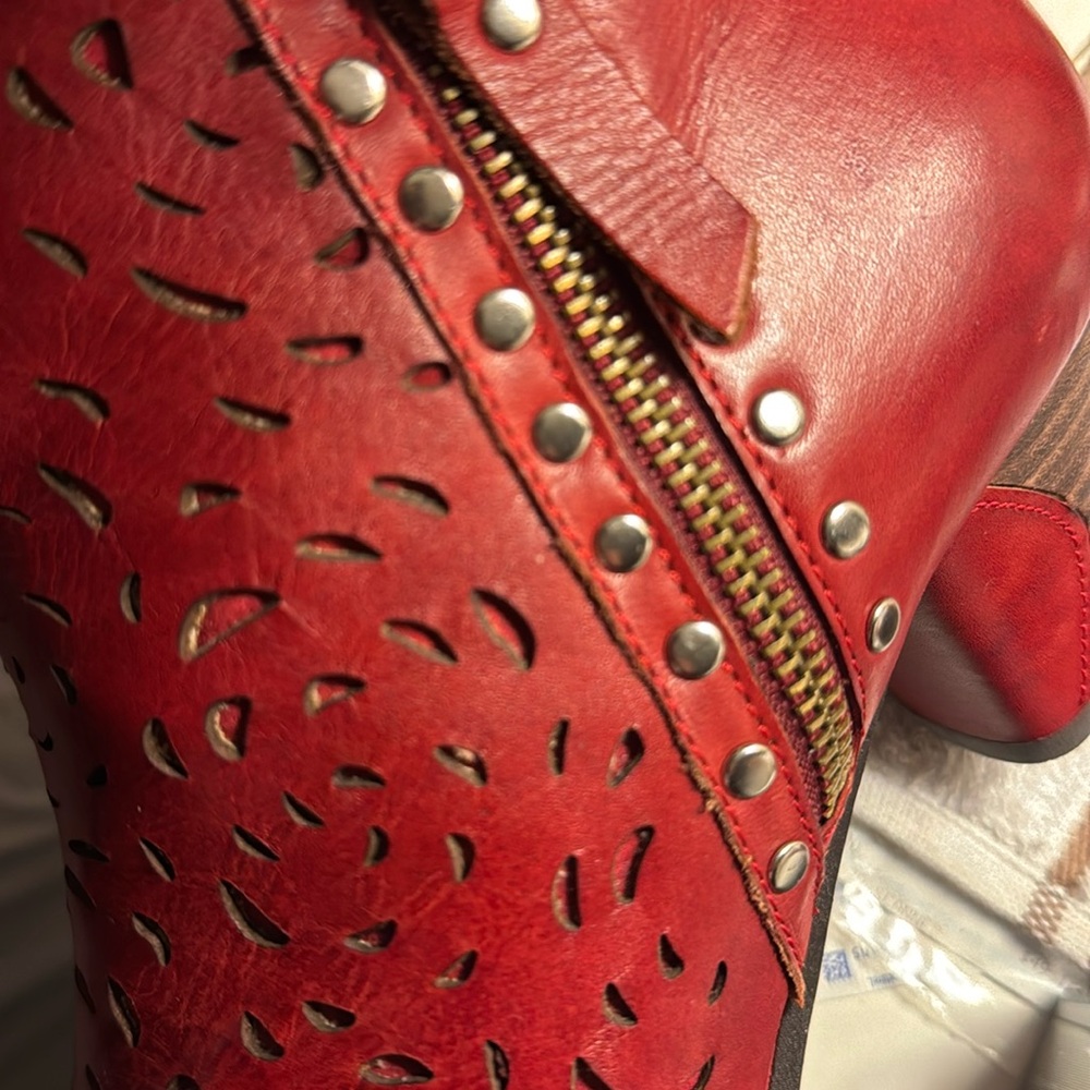 L’ARTISTE SPRING STEP BOOTIES  Sz 38